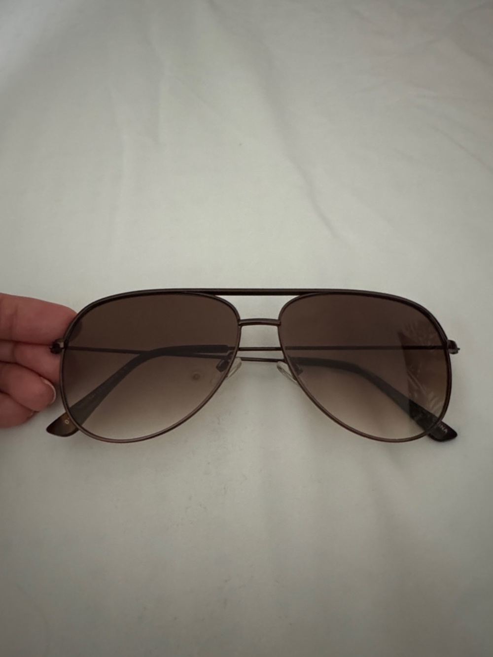Aviator Sunglasses with Brown Gradient Lenses